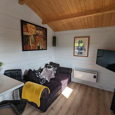 Westport Country Chalets Room photo